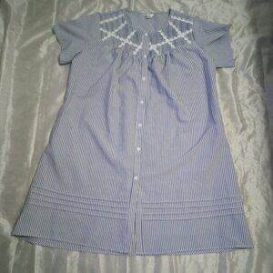 Aviier women's short sleeves loungewear dress blue/white stripes size XL